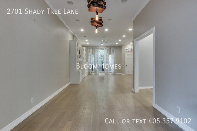 Building Photo - 2701 Shady Tree Ln