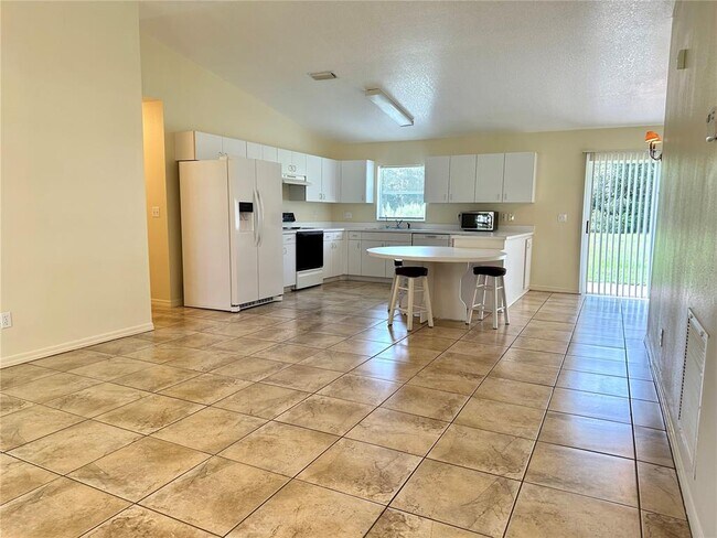 Building Photo - 4416 Redcoat Dr