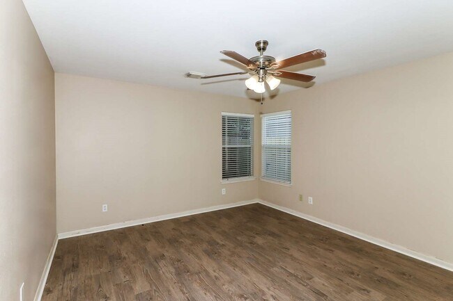 Building Photo - 11727 Standing Pine Ln