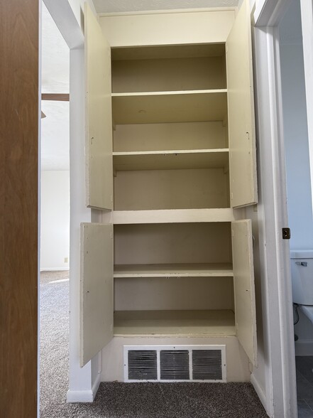 Building Photo - 4210 S 49th St