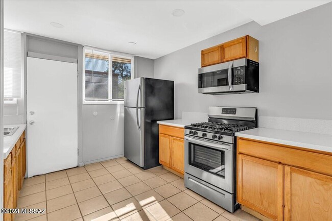 Building Photo - 2311 N Richey Blvd