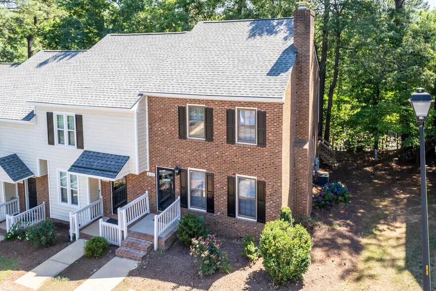 Building Photo - 6107 Highcastle Ct