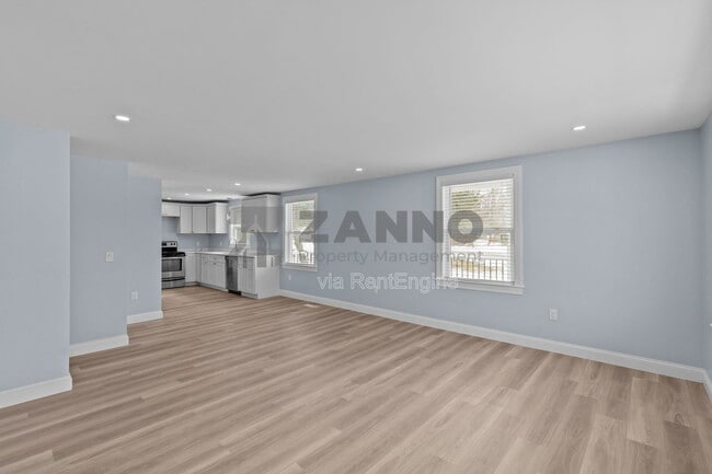 Building Photo - 24 Vernon Ave