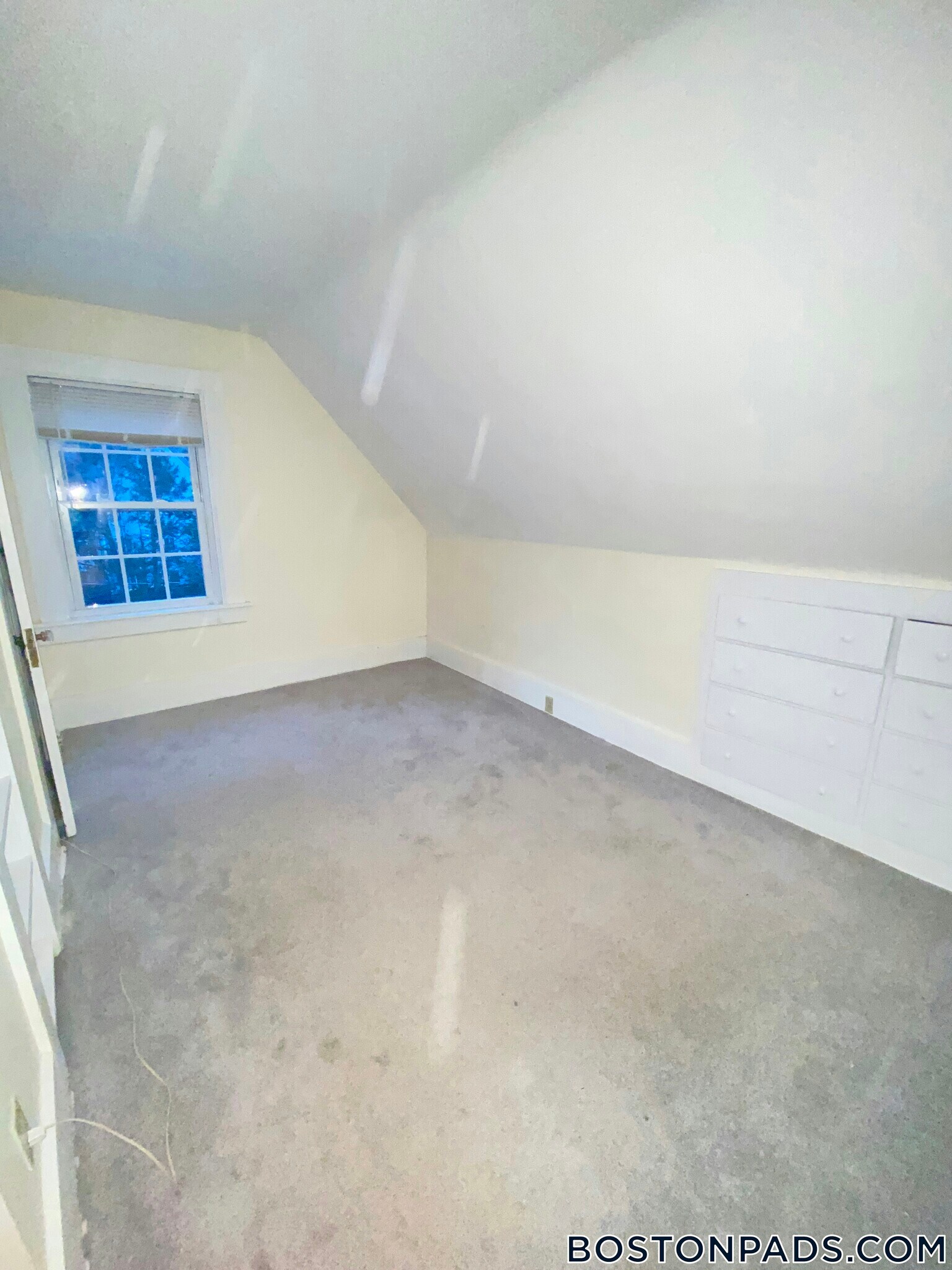 Building Photo - 256 Lowell Ave