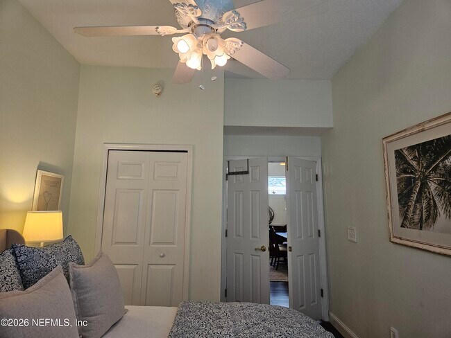 Building Photo - 216 Salt Grass Ct