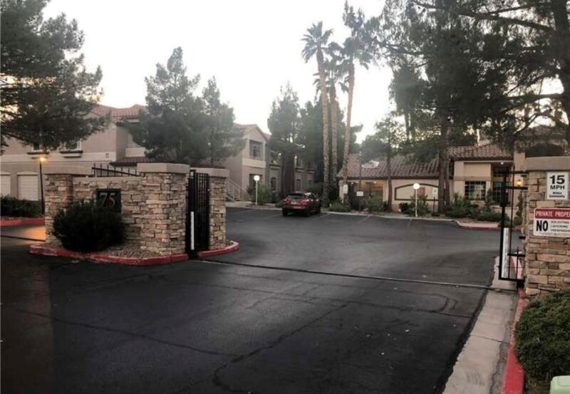 Building Photo - 75 N Valle Verde Dr