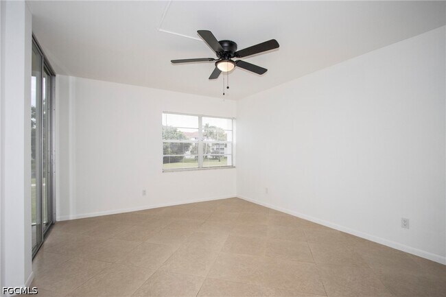 Building Photo - 1083 Forest Lakes Dr