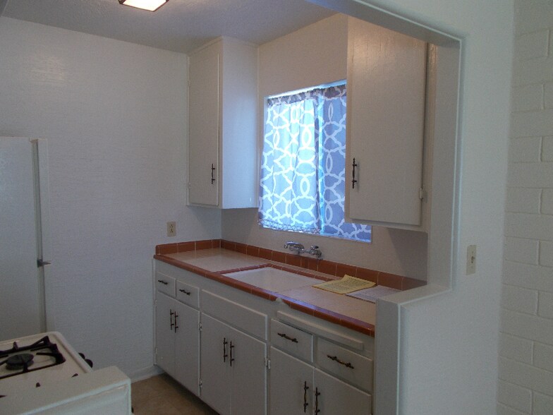 Primary Photo - 4335 N 15th Ave