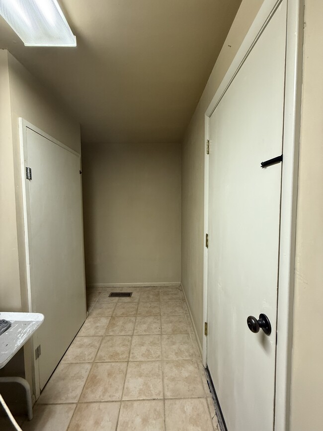 Building Photo - 5332 E 26th Pl