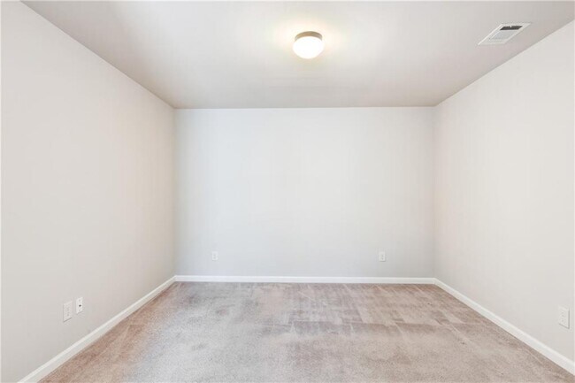 Building Photo - 6135 Formosa Ln