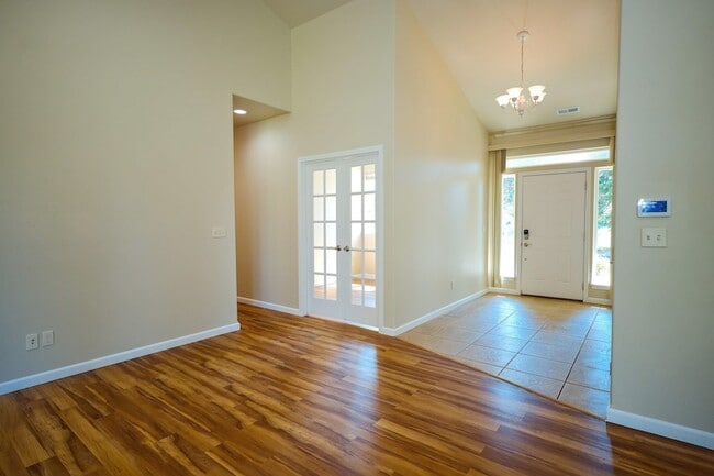 Building Photo - 716 N Vercler Rd