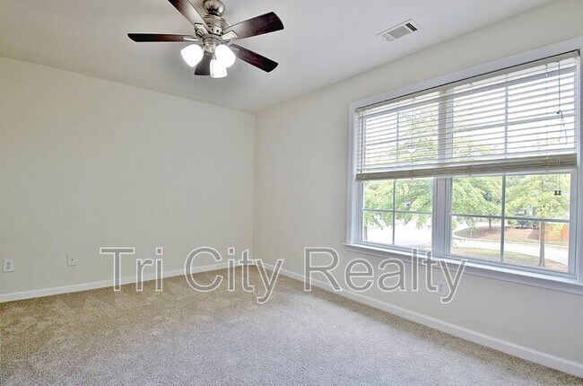 Building Photo - 111 Covington Terrace