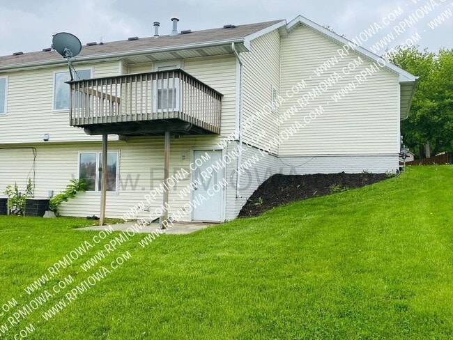Building Photo - 145 Christie Ln