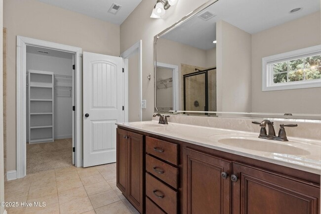 Building Photo - 280 Wiregrass Ln