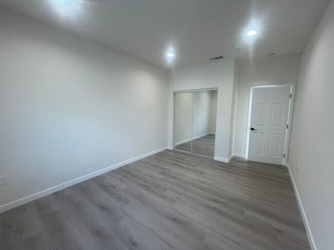 Building Photo - 7317-7321 Garden Grove Avenue