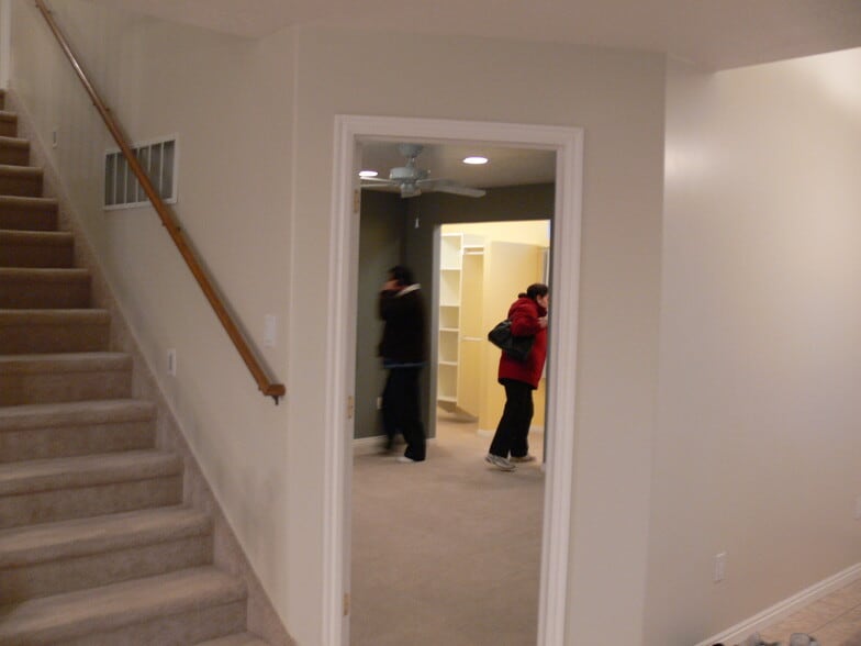 Building Photo - 936 Meadowbrook Dr