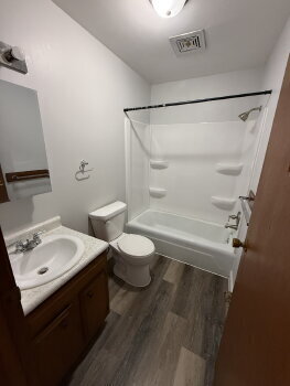 Building Photo - 2-Bedroom Gem in Versailles, OH!"