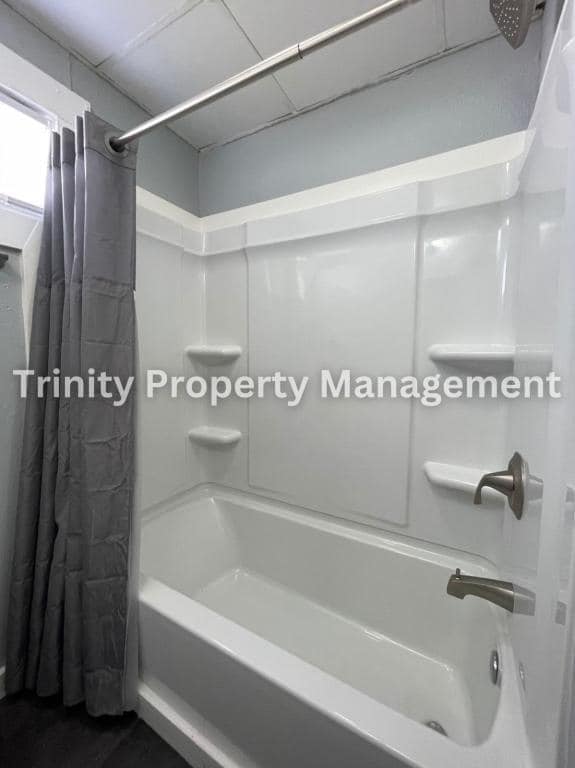 Building Photo - 116 1/2 Maryland Ave