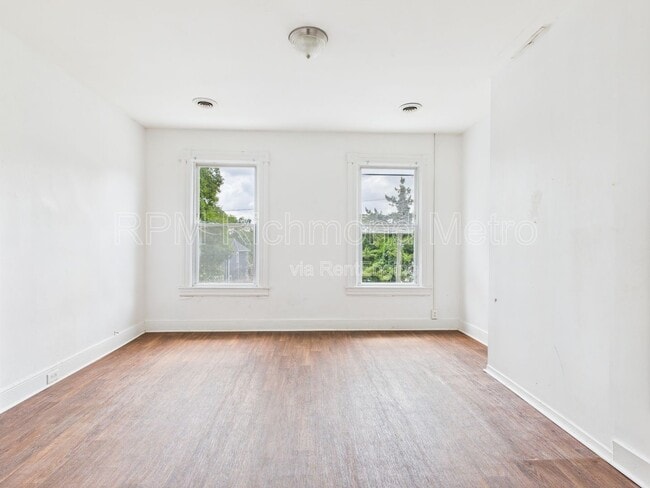 Building Photo - 3414 2nd Ave