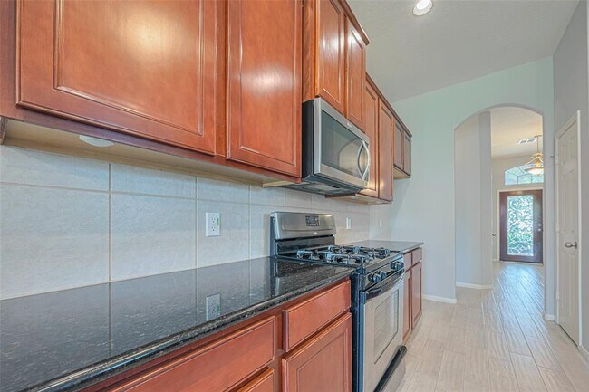Building Photo - 2502 Oakthorn Ct