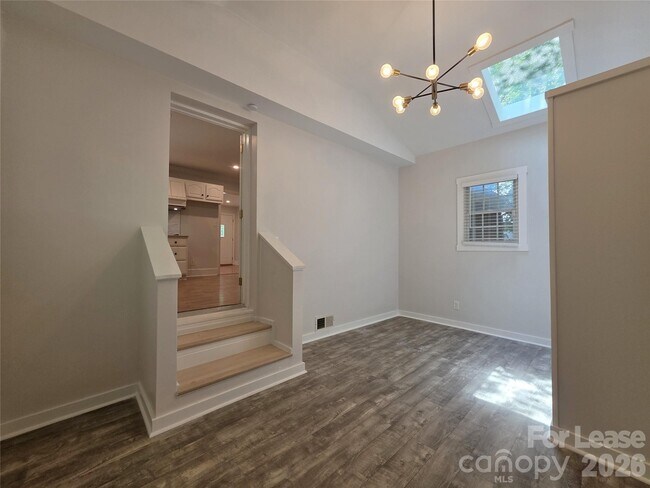 Building Photo - 4426 Holbrook Dr