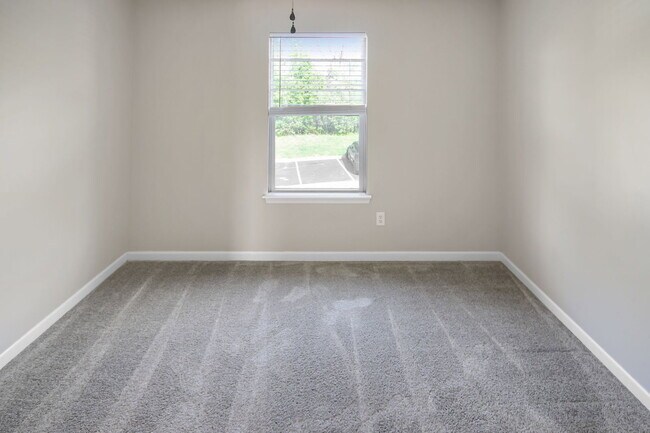 Building Photo - 284 Stonewall Creek Dr