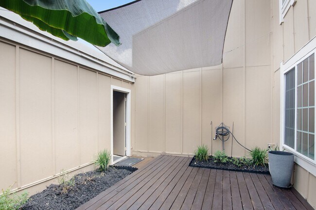 Building Photo - 11681 Village Pl Dr