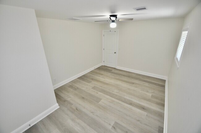 Building Photo - 7634 Wynlea St