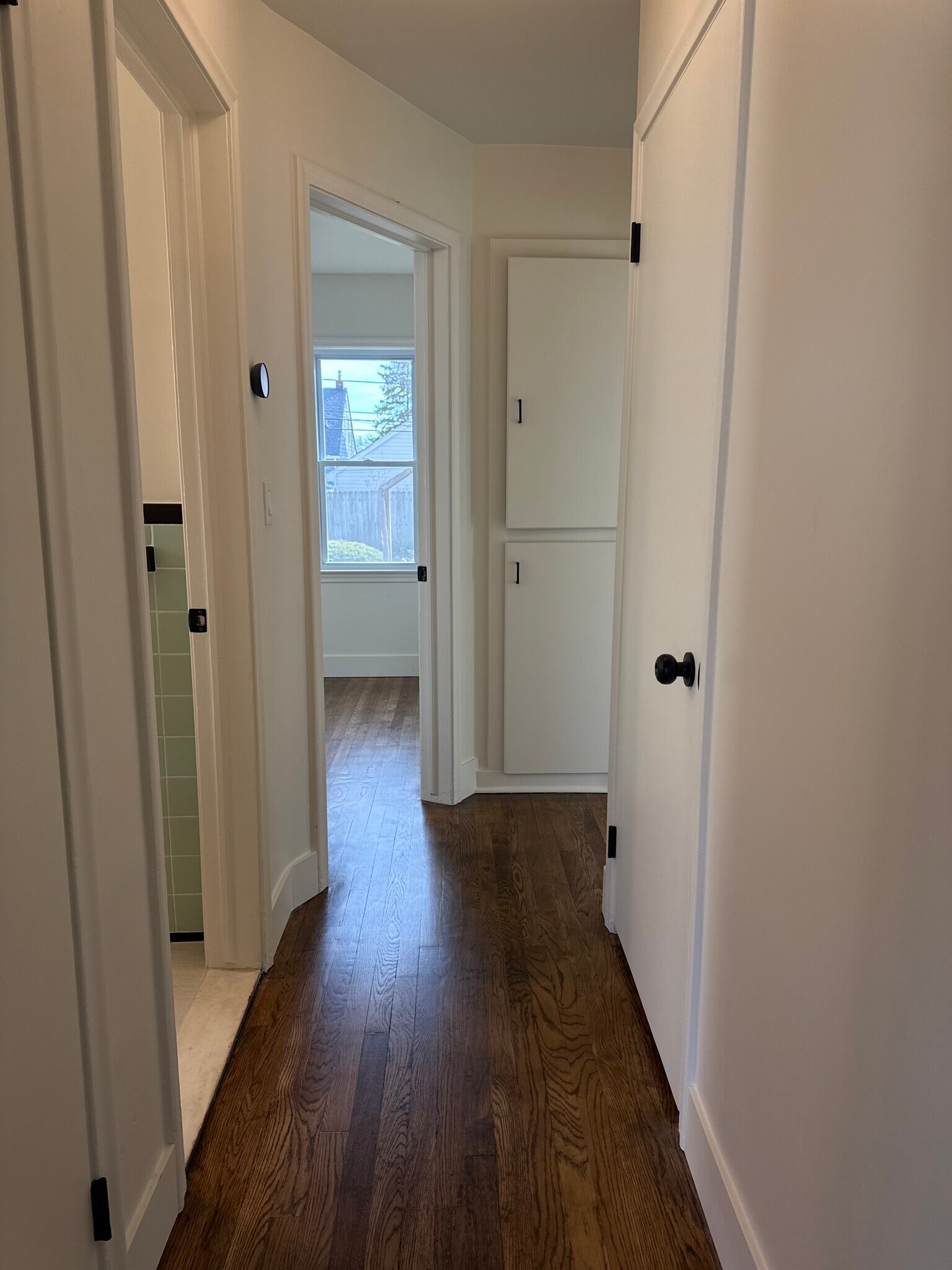 Building Photo - 125 S Minerva Ave