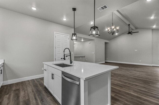 Building Photo - 22010 Redbird Dr
