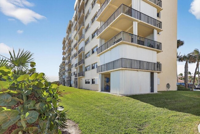 Building Photo - 7410 S Ocean Dr