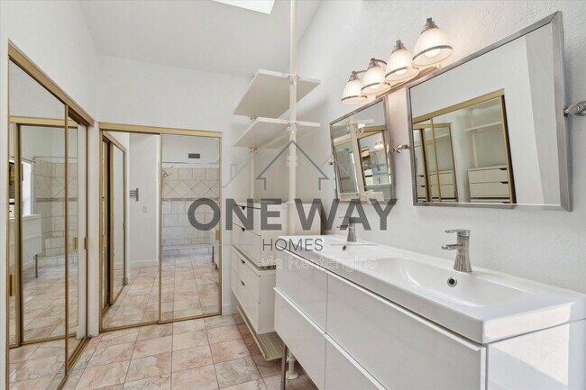 Building Photo - 8134 S Jentilly Ln