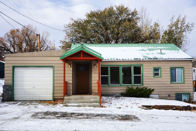 Building Photo - NICE HOME IN HOT SPRINGS