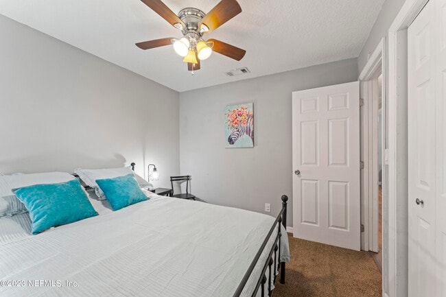 Building Photo - 1905 Niblick Dr