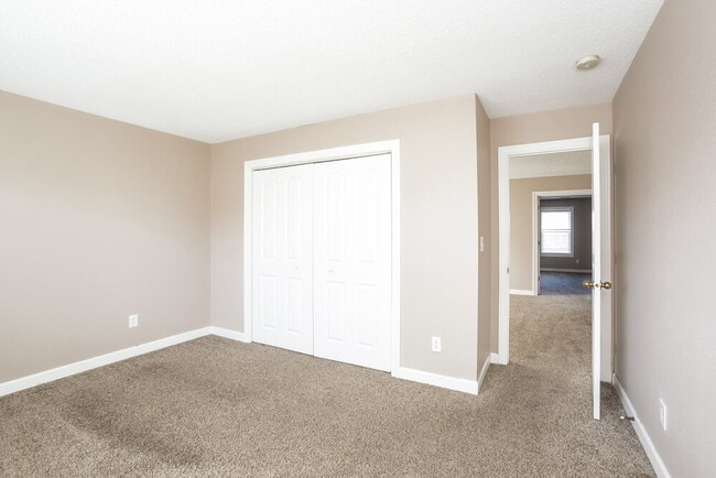 Building Photo - 5834 Long Lake Ln.