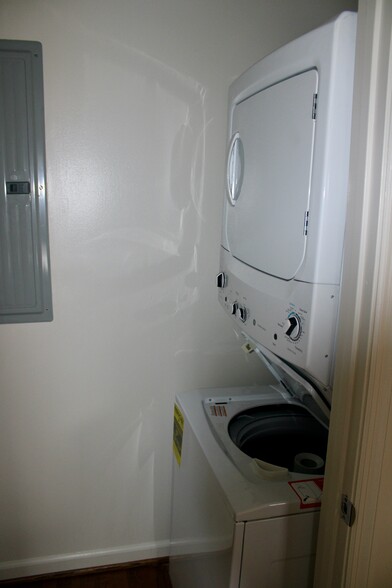 Washer and Dryer Provider - 163 37th Avenue North