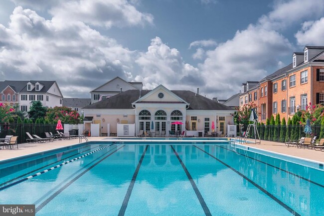 Building Photo - 610 Eden Pl