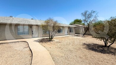 Building Photo - 458 E Quail Ave