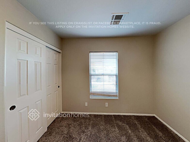 Building Photo - 11575 W Aruba Beach Ave