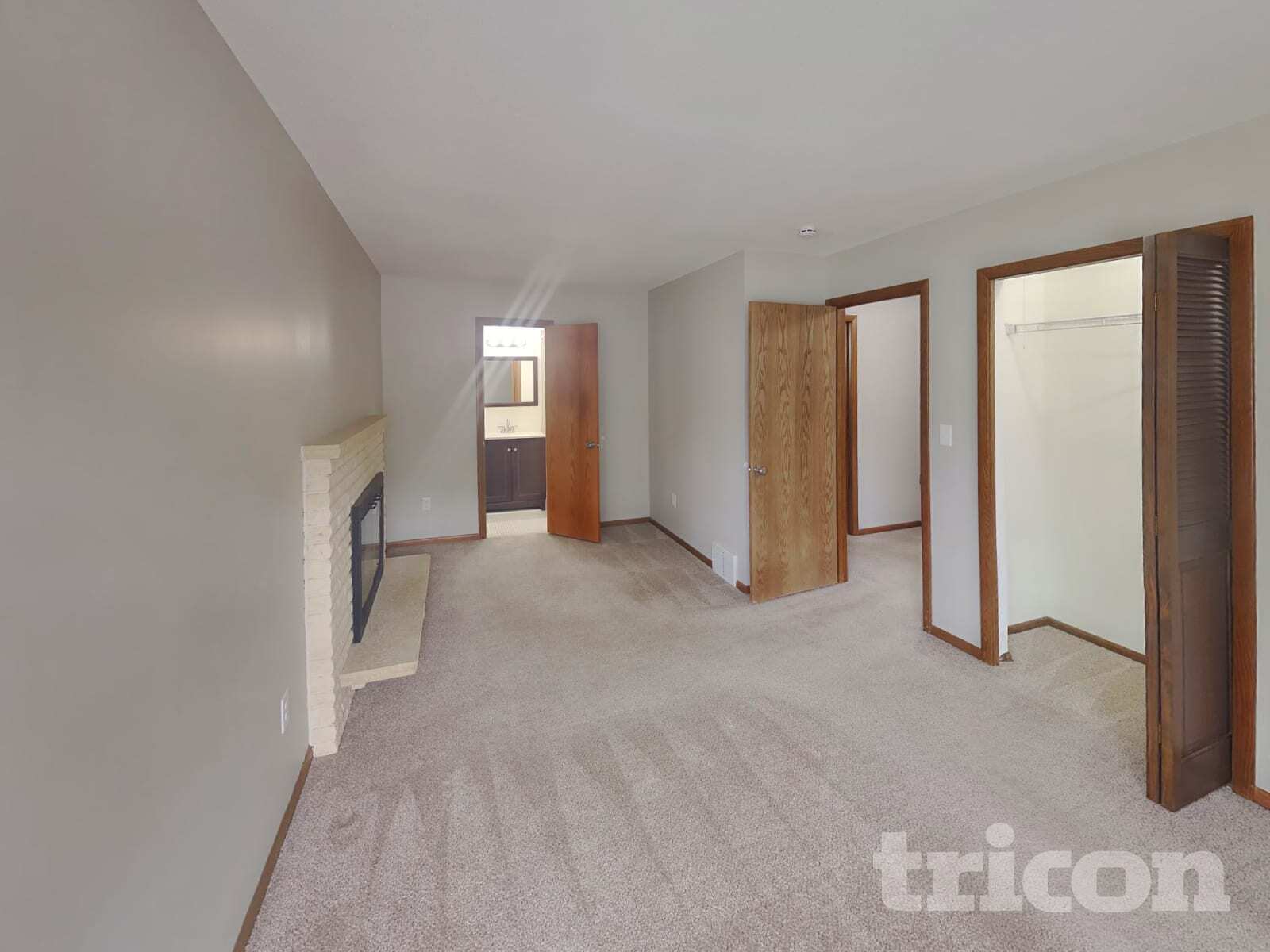 Building Photo - 3301 Skyview Dr