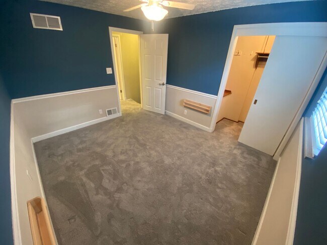 Building Photo - 4 Bedroom - Upper Arlington