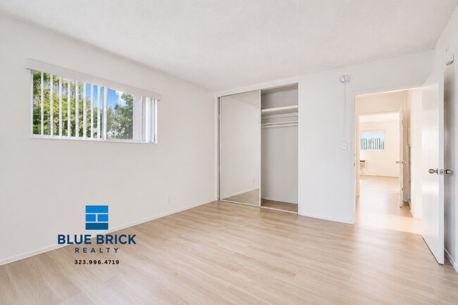 Building Photo - 6929 Whitsett Ave