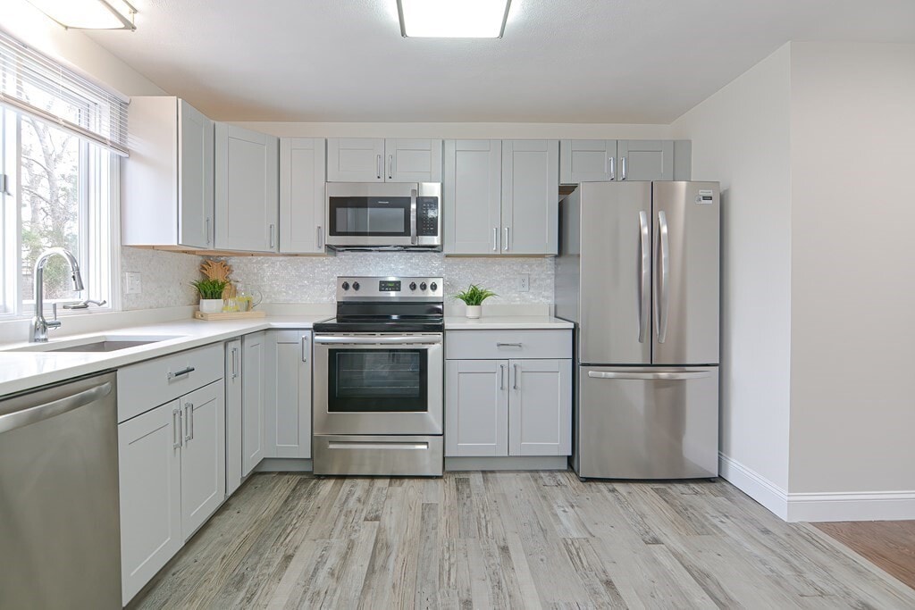 Building Photo - 80 Broadway