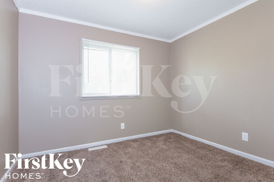 Building Photo - 6692 Lesli Mari Ct