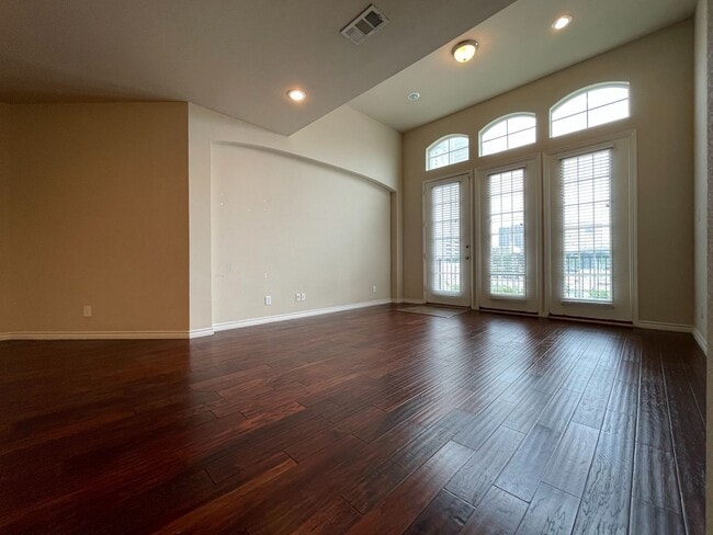 Building Photo - Westview Condo's