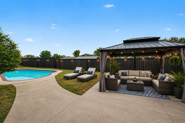 Building Photo - 2709 Oak Cir