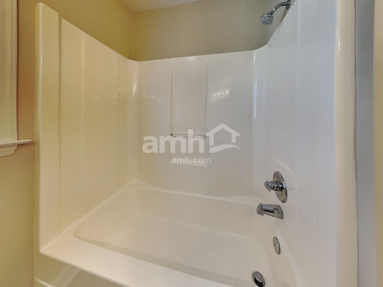 Building Photo - 6731 Fairwood Ct