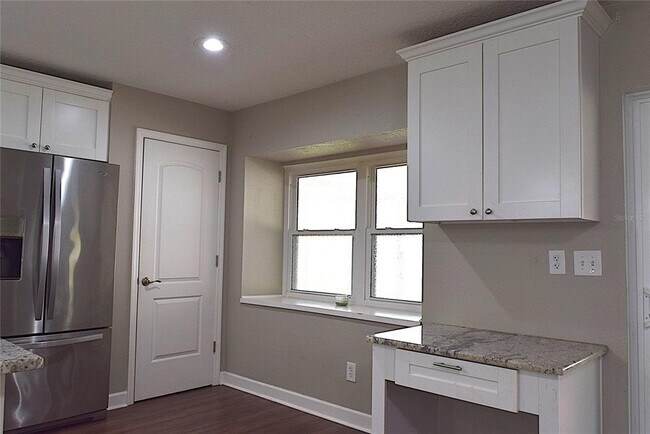 Building Photo - 2009 Branch Tree Ln