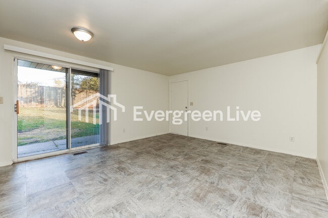 Building Photo - 7320 Kirkveiw Dr