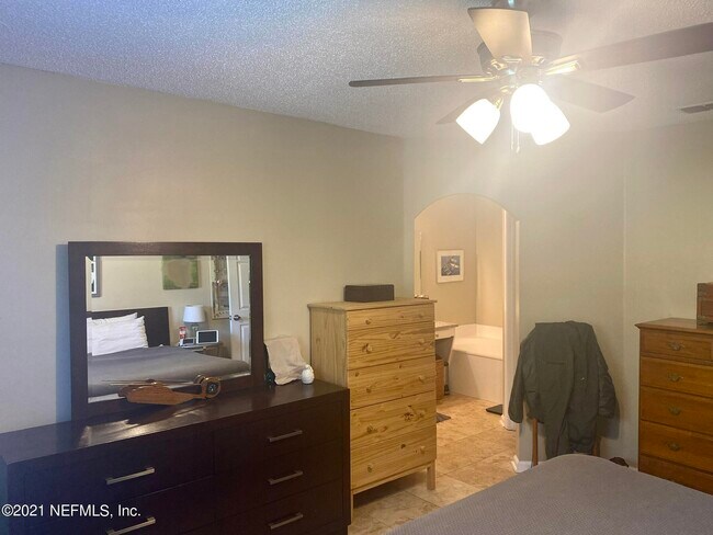 Building Photo - 596 Ashcroft Landing Dr
